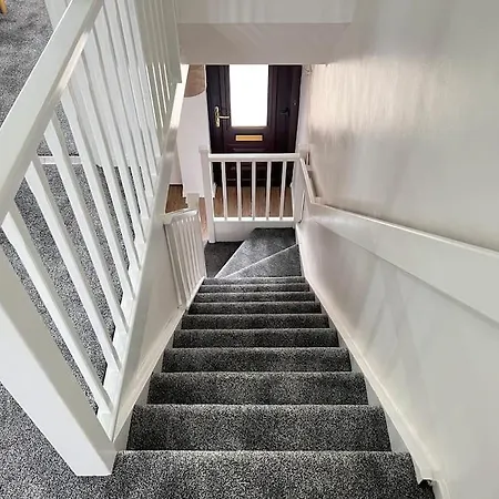 Hébergement de vacances Cozy 2 Bed Townhouse Close To Walls *