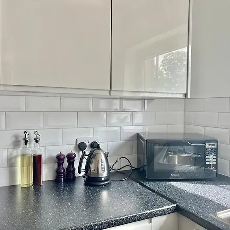 Cozy 2 Bed Townhouse Close To Walls York